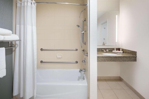 Hilton Garden Inn Tyler - image 22