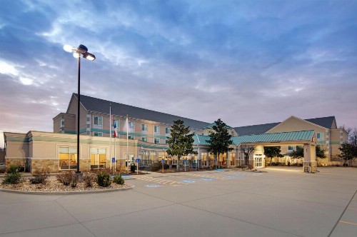 Hilton Garden Inn Tyler - image 3