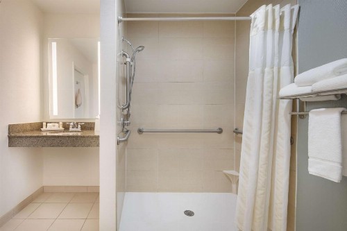 Hilton Garden Inn Tyler - image 45
