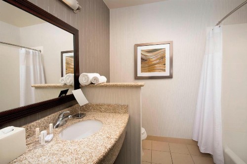 Courtyard by Marriott Tyler - image 15