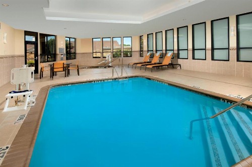 Courtyard by Marriott Tyler - image 25