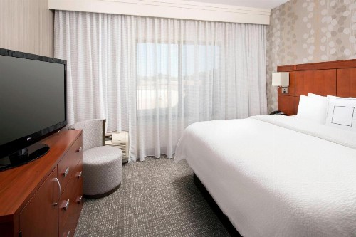 Courtyard by Marriott Tyler - image 9