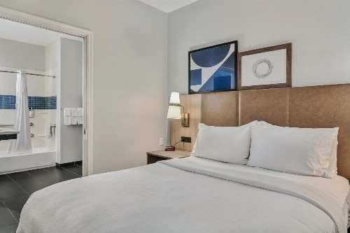 Staybridge Suites Tyler University Area an IHG Hotel - image 43