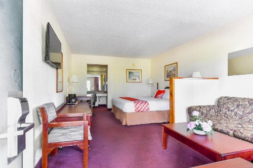 OYO Hotel Tyler Lindale - image 19