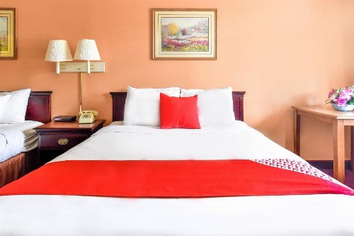OYO Hotel Tyler Lindale - image 20