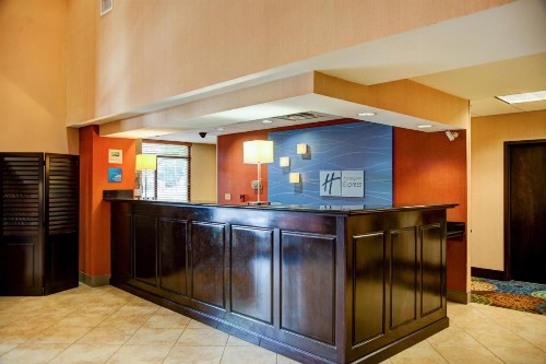 Holiday Inn Express Tyler South an IHG Hotel - image 10