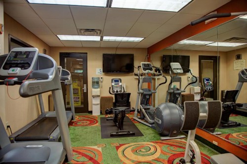 Holiday Inn Express Tyler South an IHG Hotel - image 12