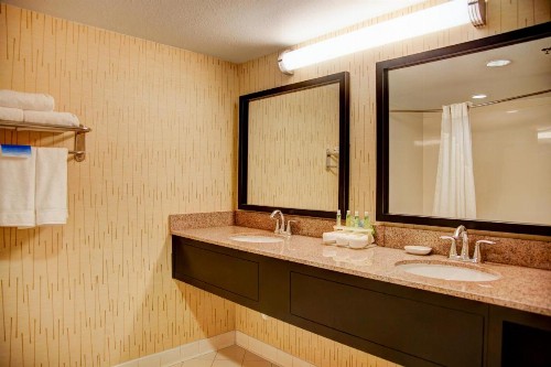 Holiday Inn Express Tyler South an IHG Hotel - image 24