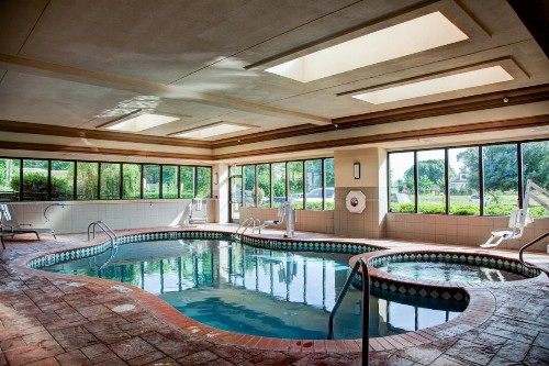 Holiday Inn Express Tyler South an IHG Hotel - image 6