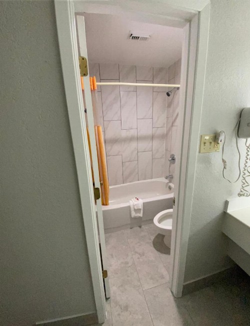 La Quinta Inn by Wyndham Tyler - image 22