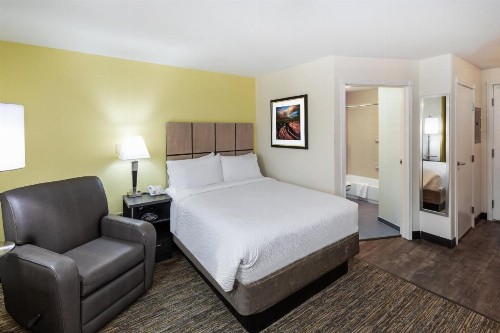 Candlewood Suites Tyler an IHG Hotel - image 11