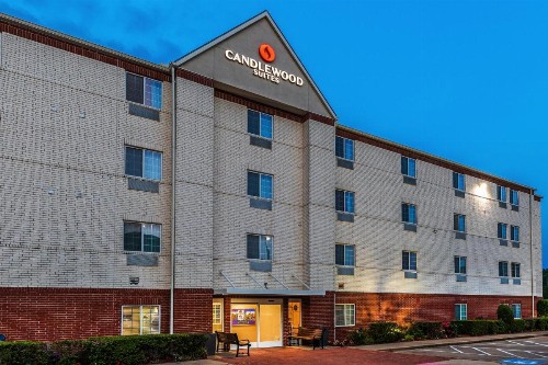 Candlewood Suites Tyler an IHG Hotel - image 14