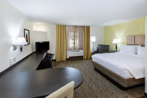 Candlewood Suites Tyler an IHG Hotel - image 19