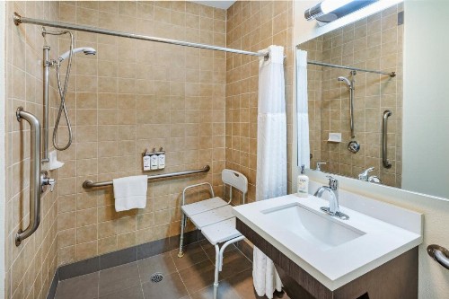 Candlewood Suites Tyler an IHG Hotel - image 20