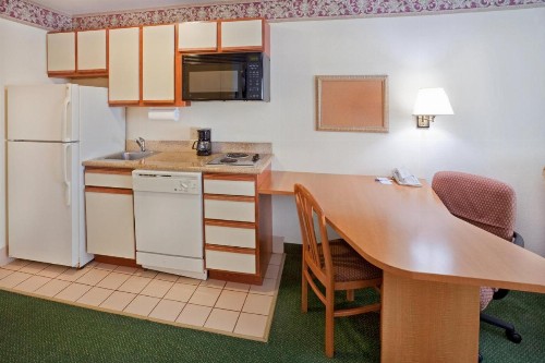 Candlewood Suites Tyler an IHG Hotel - image 29