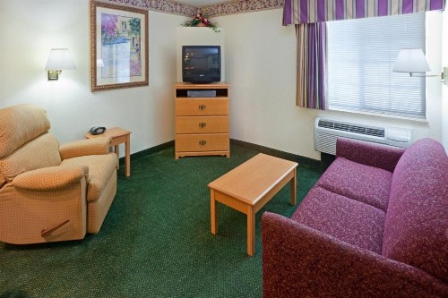 Candlewood Suites Tyler an IHG Hotel - image 34