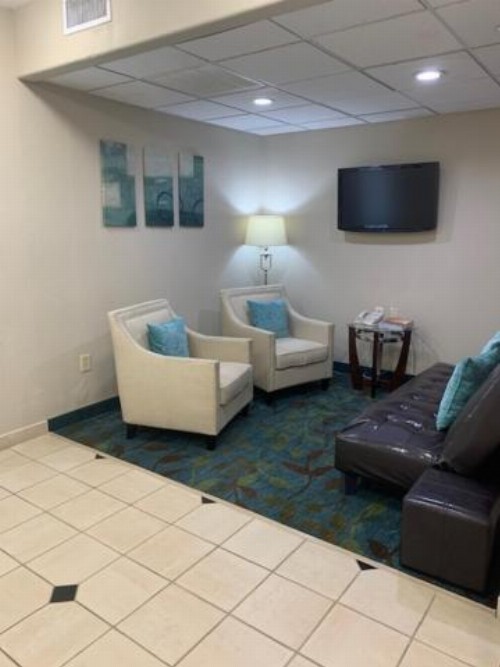 Candlewood Suites Tyler an IHG Hotel - image 4