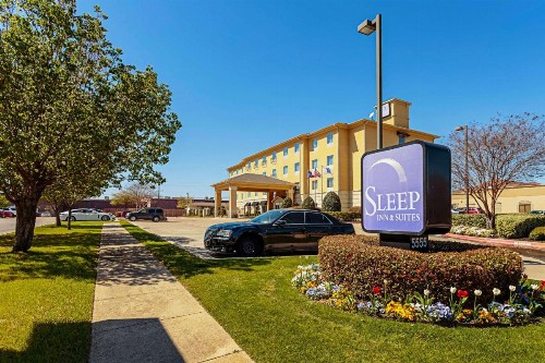Sleep Inn & Suites Tyler - image 1