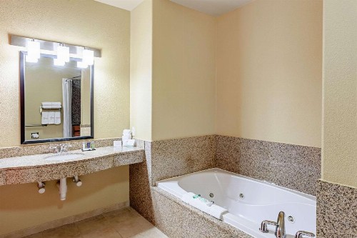 Sleep Inn & Suites Tyler - image 21
