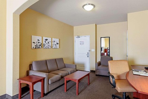 Sleep Inn & Suites Tyler - image 9