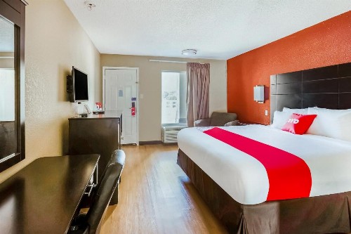 OYO Hotel Tyler Northwest Mineola Hwy - image 13