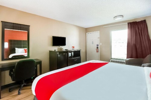 OYO Hotel Tyler Northwest Mineola Hwy - image 14