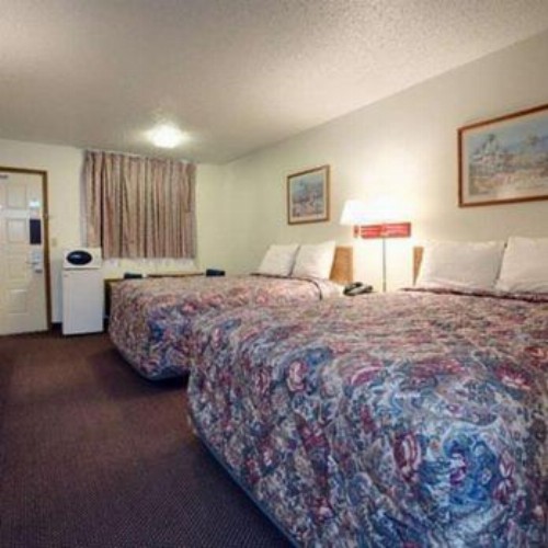 Country Side Inn - image 8