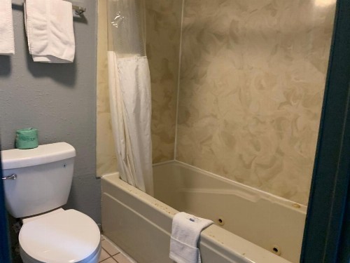 Stratford Inn Tyler - image 13