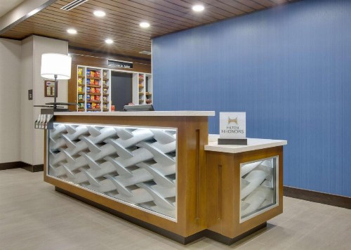Hampton Inn & Suites Tyler-South - image 11