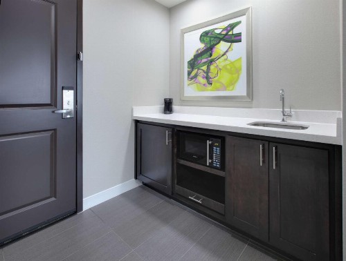 Hampton Inn & Suites Tyler-South - image 14