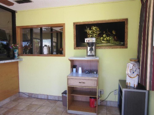 Town House Motel - image 17
