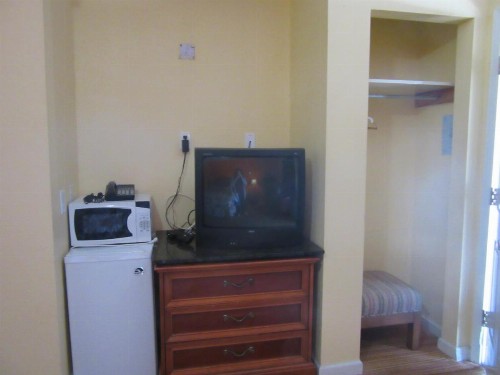 Relax Inn Tyler - image 10