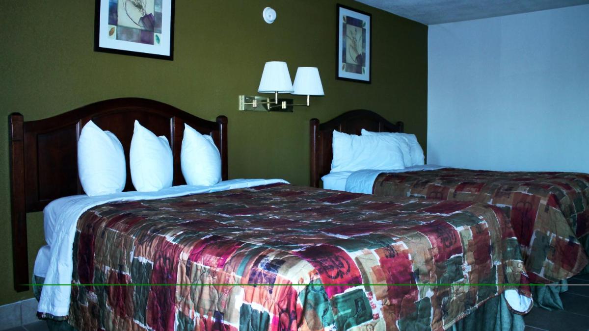 Royal Inn & Suites - image 3