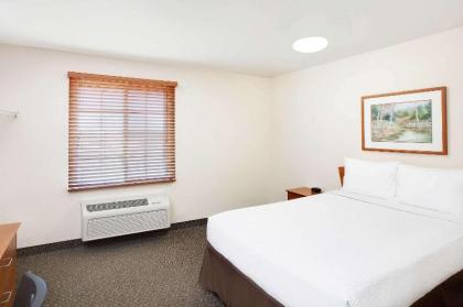 WoodSpring Suites Tyler Rose Garden - image 11