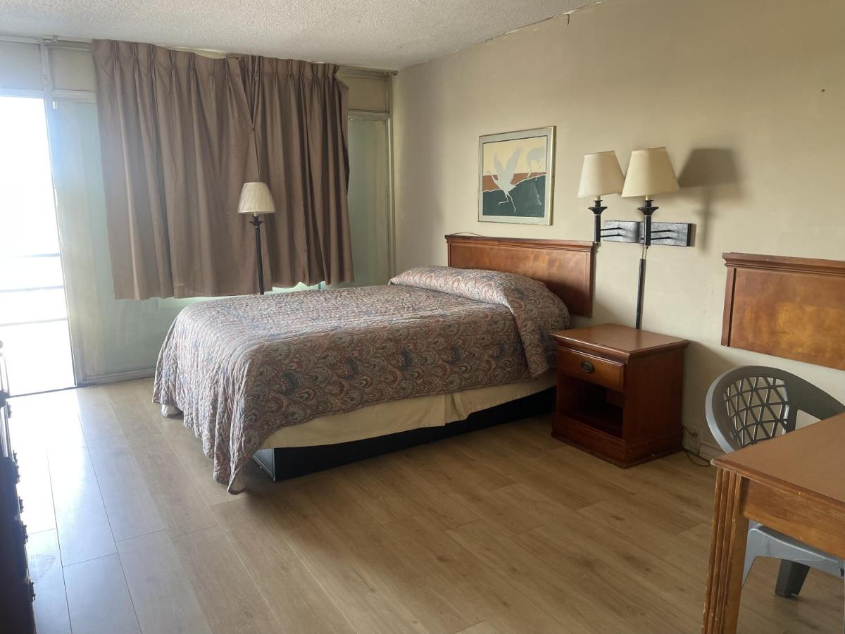 Tyler Inn & Suites - image 4