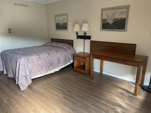 Tyler Inn & Suites - image 5