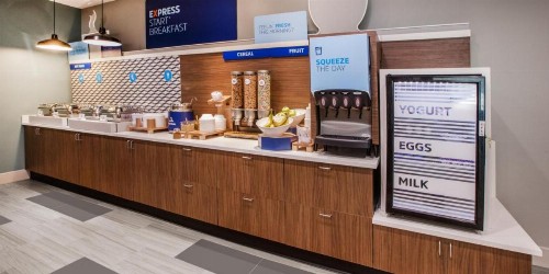 Holiday Inn Express and Suites Lindale - image 5