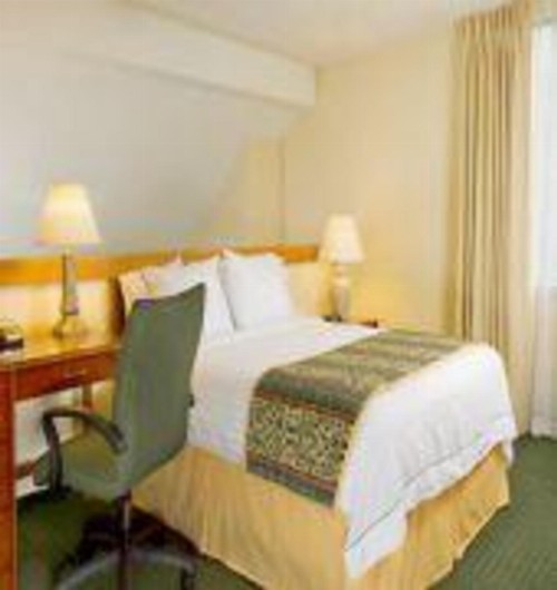 Hawthorn Suites by Wyndham Vienna VA