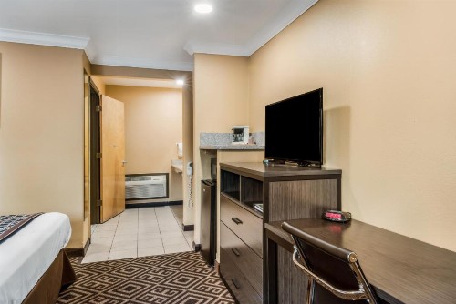 Americas Best Value Inn - Ukiah - image 15