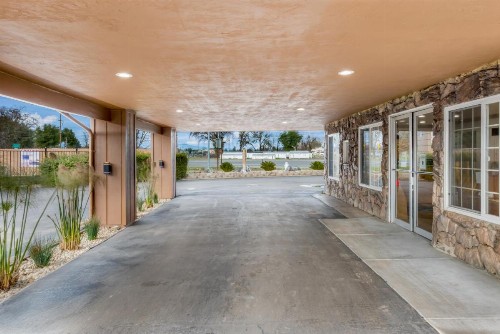 Americas Best Value Inn - Ukiah - image 16