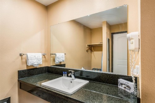 Americas Best Value Inn - Ukiah - image 23