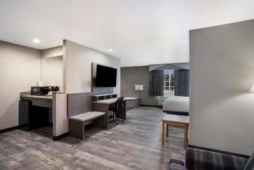 Travelodge by Wyndham Ukiah - image 11