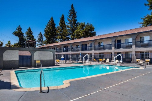 Travelodge by Wyndham Ukiah - image 12