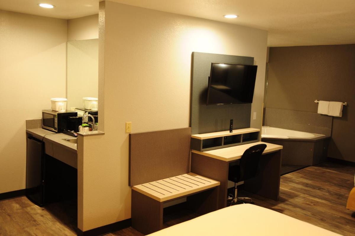 Travelodge by Wyndham Ukiah - image 3