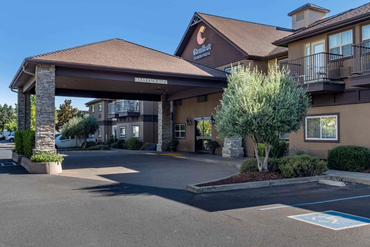 Comfort Inn & Suites Ukiah Mendicino County - main image