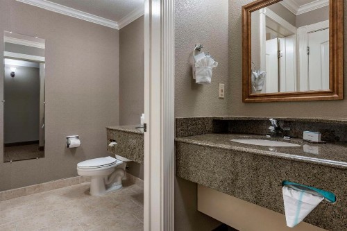 Hampton Inn Ukiah - image 18