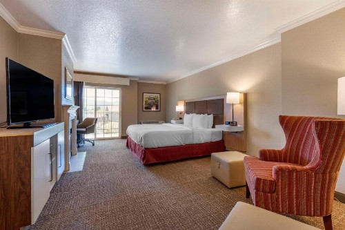 Hampton Inn Ukiah - image 36