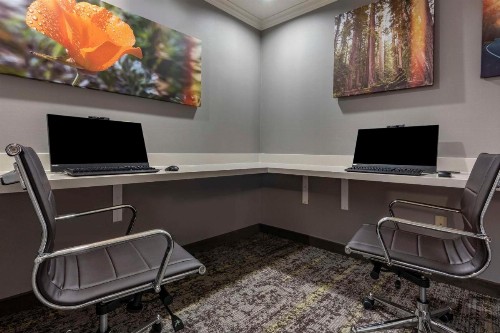 Hampton Inn Ukiah - image 4