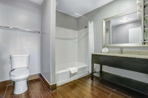 Motel 6-Ukiah CA - North - image 14