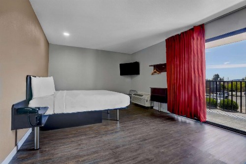 Motel 6-Ukiah CA - North - image 5